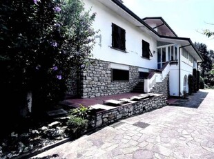Villa in vendita a Uzzano - Zona: Torricchio
