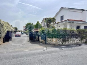 villa indipendente in vendita a Giugliano in Campania
