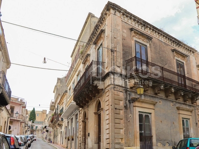 Casa indipendente da ristrutturare a Noto