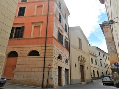 Quadrilocale in vendita, Tarquinia centro storico