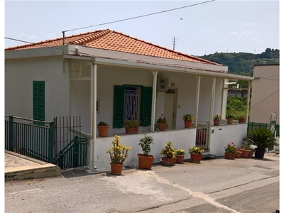 Casa Indipendente in Via Macria , 2, Valdina (ME)
