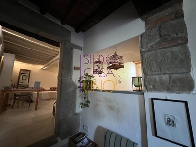 villa indipendente in vendita a Bucine
