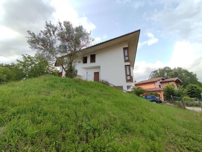 villa indipendente in vendita a Collettara