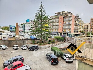 Appartamento in Vendita in Piazza Abramo Lincoln a Catania