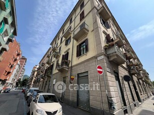 Appartamento in Vendita in Via Benvenuto Cellini 28 a Torino