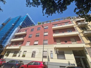 Appartamento in Vendita in Via Giuseppe Dezza 27 a Milano