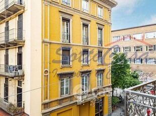 Appartamento in Vendita in Via Olona 21 a Milano