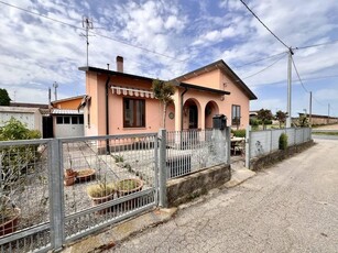 Casa indipendente in vendita a Bonavigo