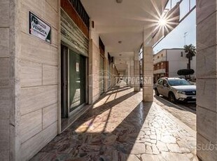 Locale Commerciale a Porto Sant'Elpidio 2 locali