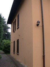 Palazzo / Stabile in vendita a Erba