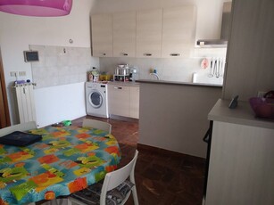 Quadrilocale in Affitto a Pisa, zona Pratale, 950€, 105 m², arredato