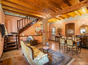 Villa in vendita a Borgo San Giacomo