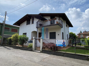 Villa in vendita a Brescia - Zona: Chiesanuova
