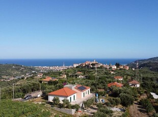 Villa in vendita a Diano Castello