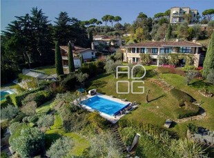 Villa in vendita a Padenghe sul Garda