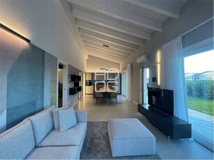 Villa in vendita a Puegnago sul Garda