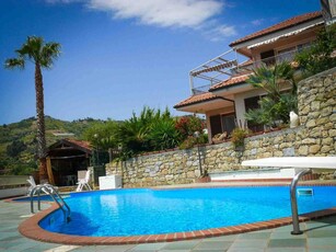 Villa in vendita a Vallecrosia - Zona: Vallecrosia Alta