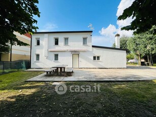 Villa in Vendita in Via Pierdomenico Frattini 43 a Legnago