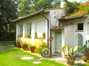 Villa in Vendita in Via Pietro di Lupo Parra 259 a Cascina