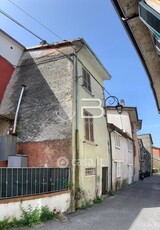 Villetta a schiera in Vendita in Via CORNIOLO a Montignoso