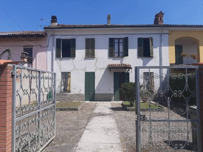 Casa singola in vendita a Alessandria, Lobbi