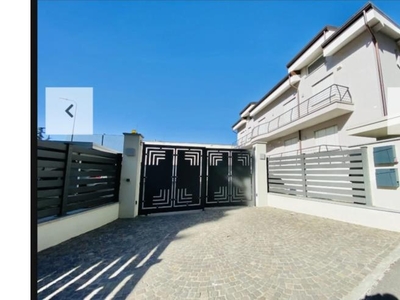 Casa indipendente in vendita a Nizza Monferrato, Via San Giovanni Valle 16