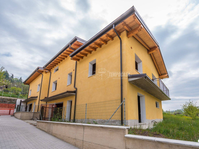 Villa nuova a Castelvetro di Modena - Villa ristrutturata Castelvetro di Modena
