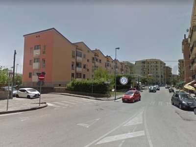spazio commerciale in affitto a Salerno