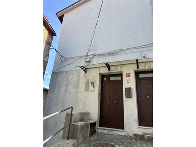 Appartamento in Via Discesa Fontana, San Giovanni a Piro (SA)