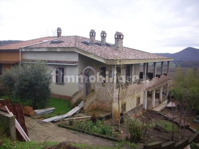 Villa nuova a Bassano Romano - Villa ristrutturata Bassano Romano