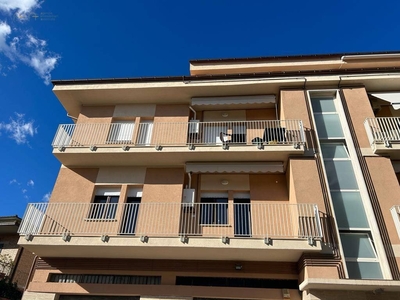 Appartamento in Via Salaria, Castel di Lama, 5 locali, 1 bagno, 145 m²