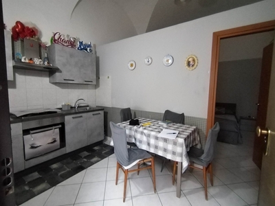 Appartamento indipendente abitabile in zona Piazza Dante a Catania