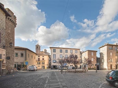 Bilocale in Piazza della Rocca a Vetralla