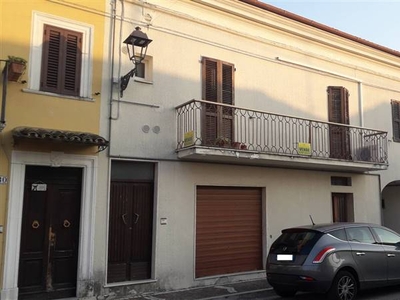 Casa singola in Via Vittorio Emanuele Iiiâ° a Turrivalignani