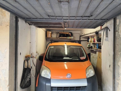 Garage / Posto auto in zona Porta a Prato, San Iacopino, Statuto, Fortezza a Firenze