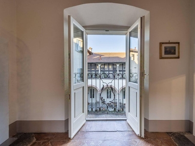 Prestigiosa villa di 230 mq in vendita Besozzo, Lombardia