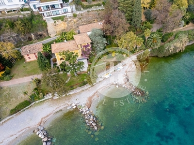 Villa in vendita 4 Stanze da letto a Manerba Del Garda