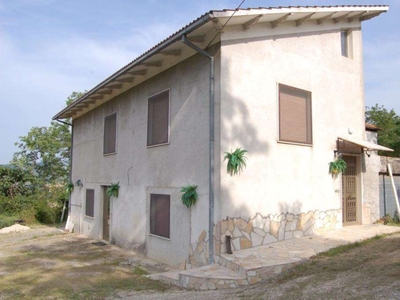 Villa in vendita in via maiella 147, Casalincontrada