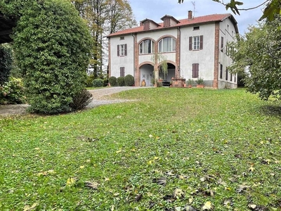 Villa in Via Principale 30 a Correzzana