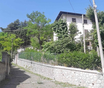 Villa in Via s. Rocco a Tagliacozzo