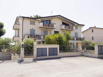 Appartamento in Via Luigi Credaro 4, Perugia, 5 locali, 3 bagni