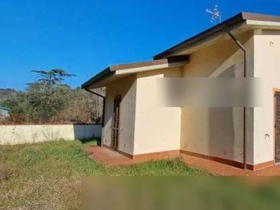 Appartamento in VIA NANNIPIERI 71, Palaia, 6 locali, 1 bagno, garage