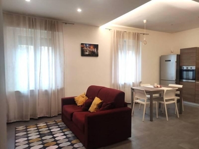 Quadrilocale ad Ancona, 2 bagni, arredato, 103 m², 1° piano in vendita