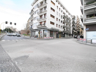 Quadrilocale in Via del pomerio 14, Benevento, 1 bagno, 90 m²