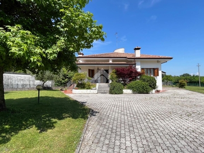 Villa in vendita a Basiliano
