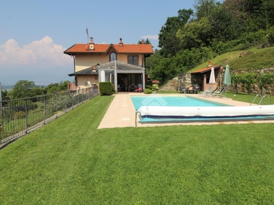 Villa in vendita a Piverone