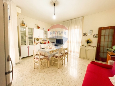 Appartamento di 4 vani /114 mq a Bari - Fesca (zona Fesca)