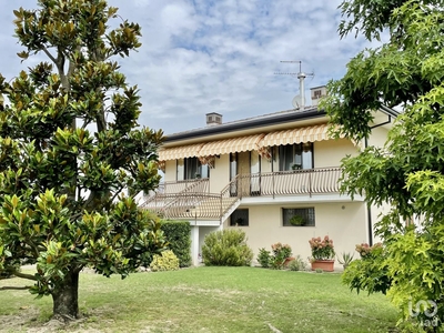 Casa indipendente 8 locali di 230 m² in San Donà di Piave