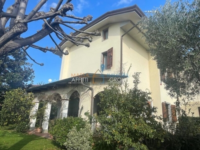 Casa di città Montignoso, Massa Carrara