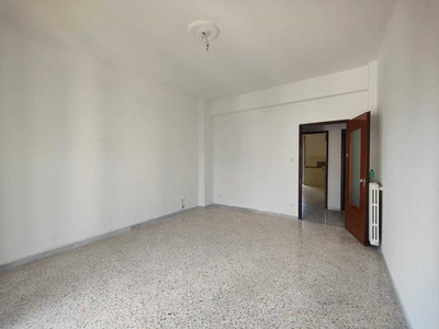 Quadrilocale in Vendita a Salerno, 289'000€, 120 m²